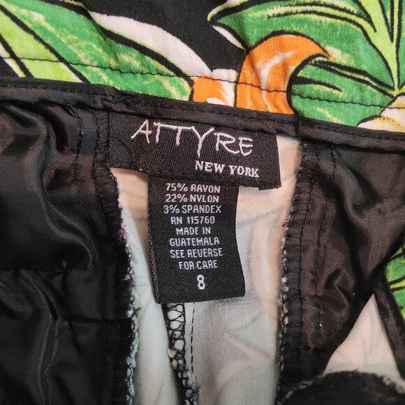 Attyre Colorful Hawaiian Floral Capri Pants - Picture 4 of 6